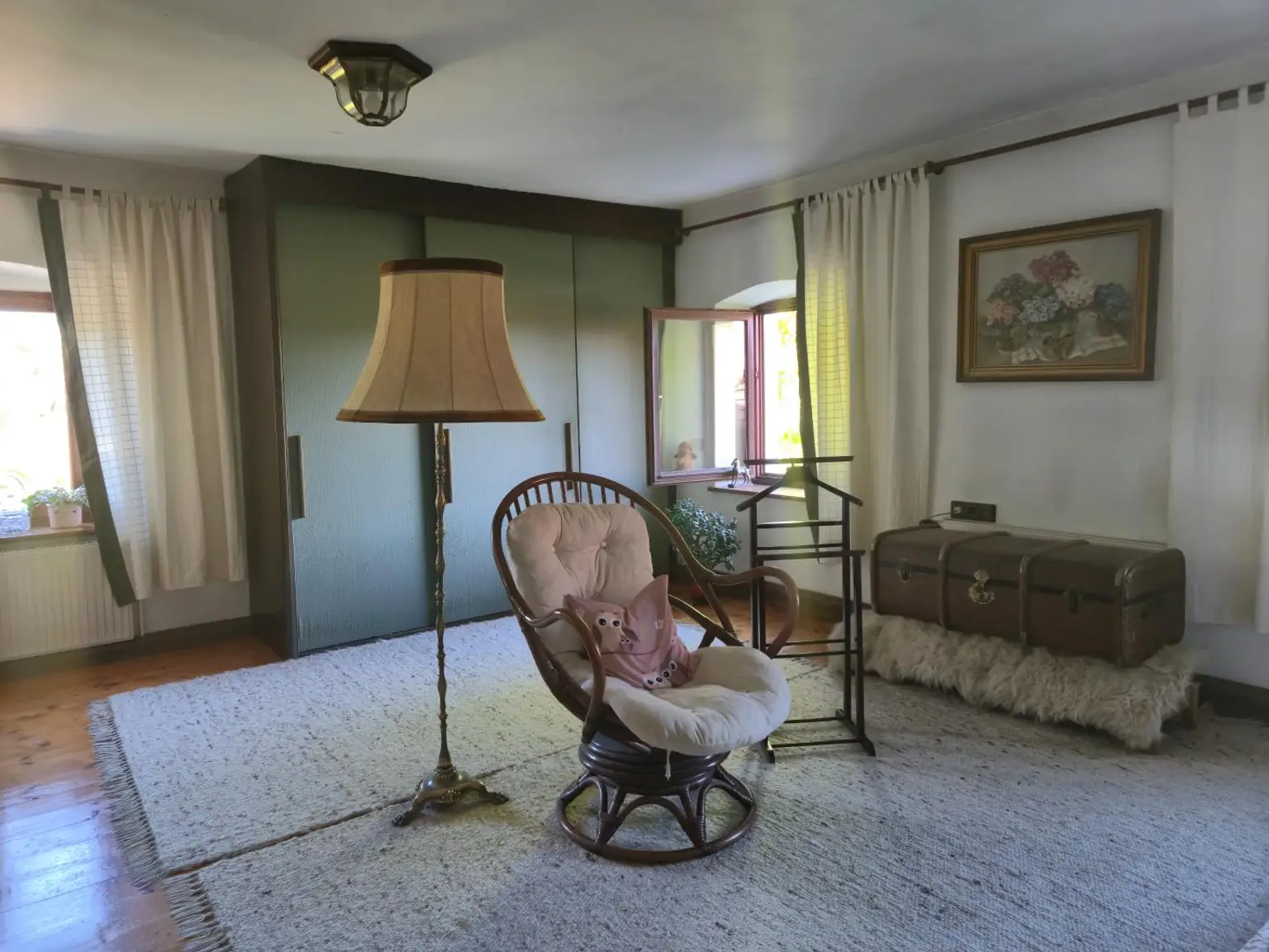 Wunderschöner Dreikanthof in Ruhelage mit Reithalle