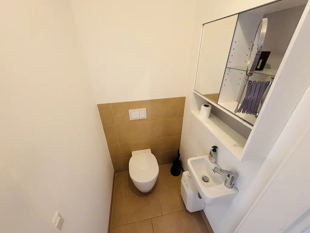Lichtdurchflutete Dachgeschoss-Maisonette mit Südterrasse & Weitblick