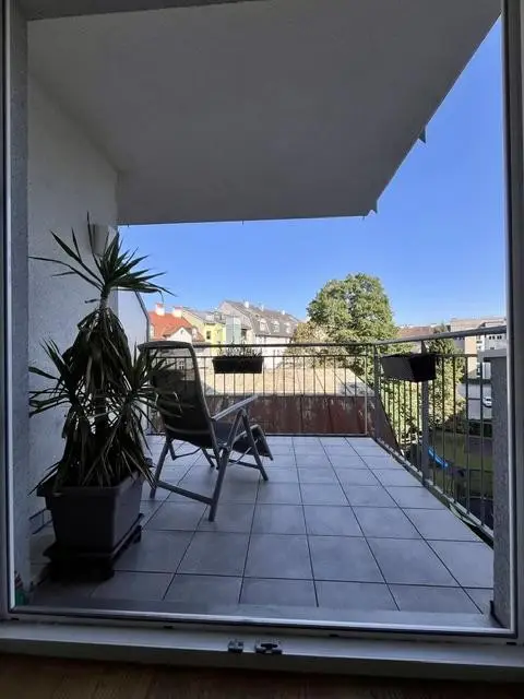 hofseitiger Balkon