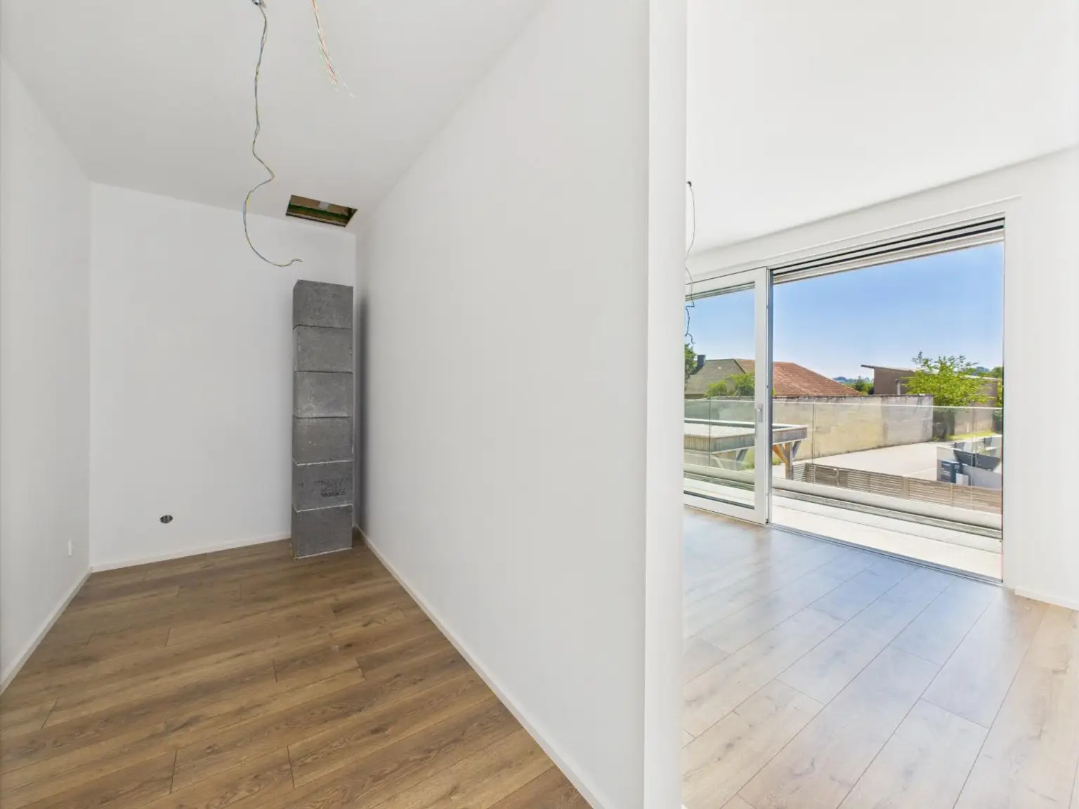 Wels-West: Luxuriöse Doppelhaushälfte mit Salzwasserpool, smarter Hausechnik & 149 m² Wohnfläche