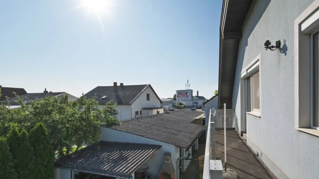 Kapitalanlage mit Potential – 2 Häuser auf Eckgrundstück mit rund 938 m² Grundstücksfläche!