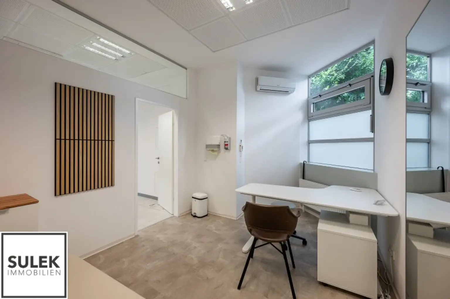 Ihr neuer Unternehmenssitz: Modernes Büro/ Praxisgebäude in Mödling mit Top-Anbindung
