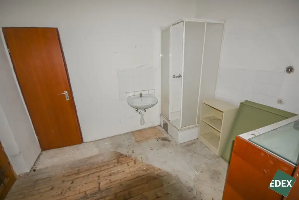 Geschäftsfläche nahe Bahnhof Meidling