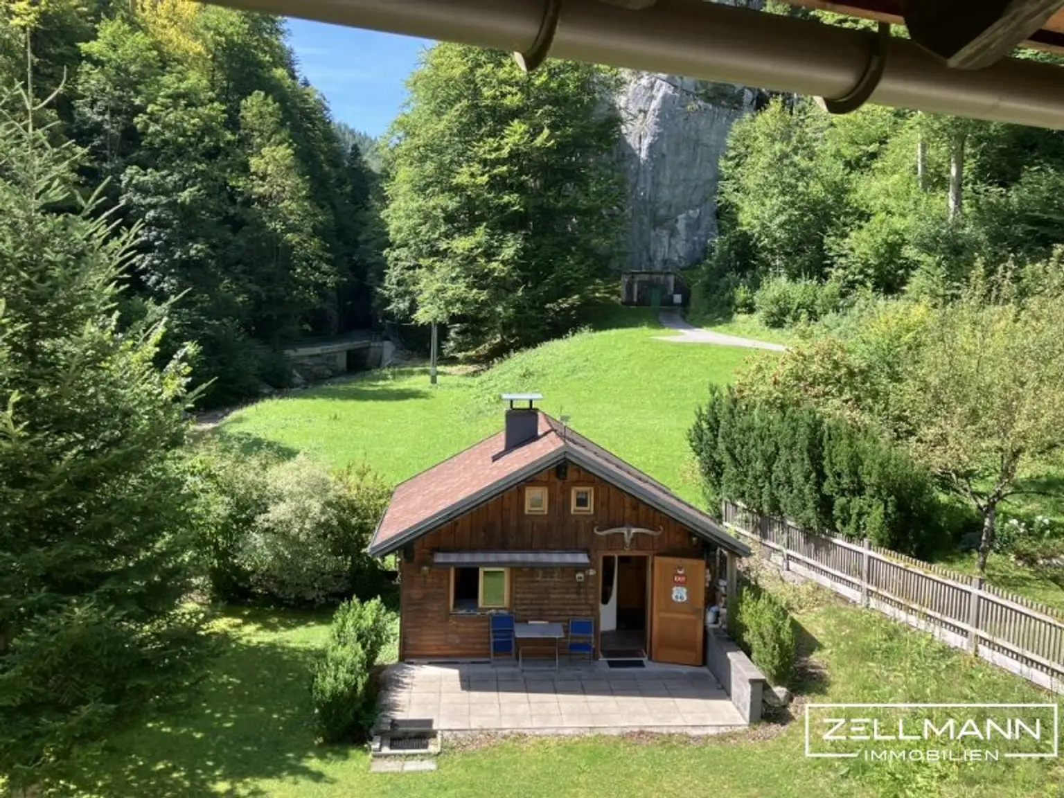 Nostalgie trifft Moderne - Verträumtes Landhaus am Fuße der Raxalpe  | ZELLMANN IMMOBILIEN