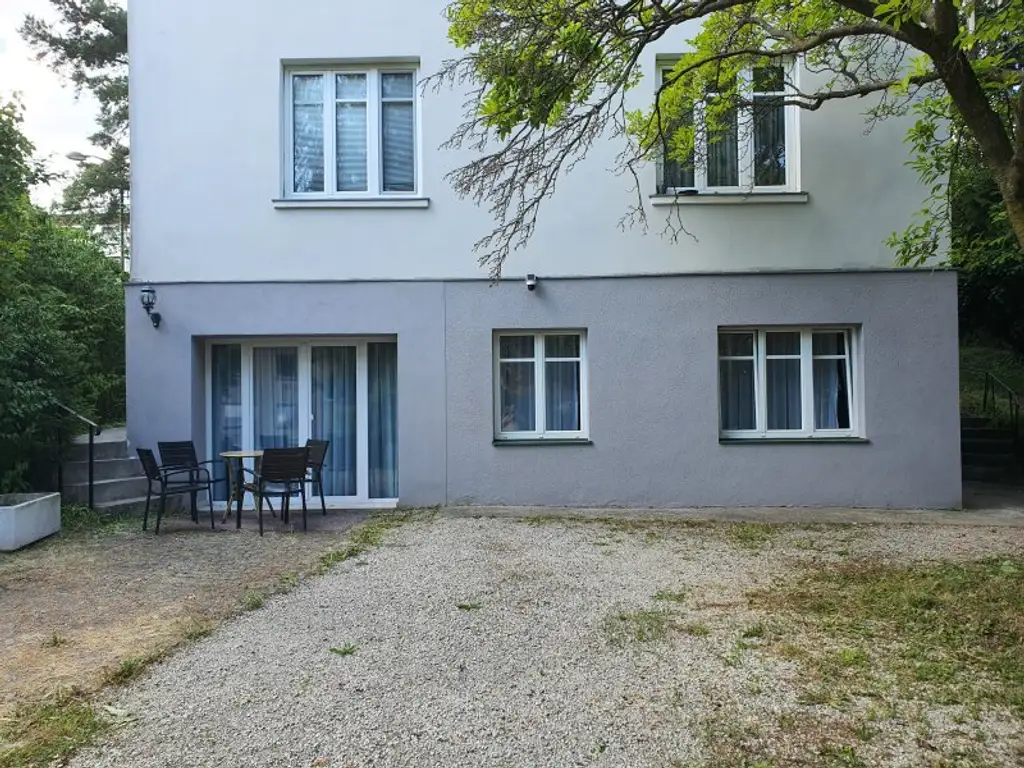 Top sanierte Wohnung mit Terrasse und großem Garten - nähe Wolfersberg