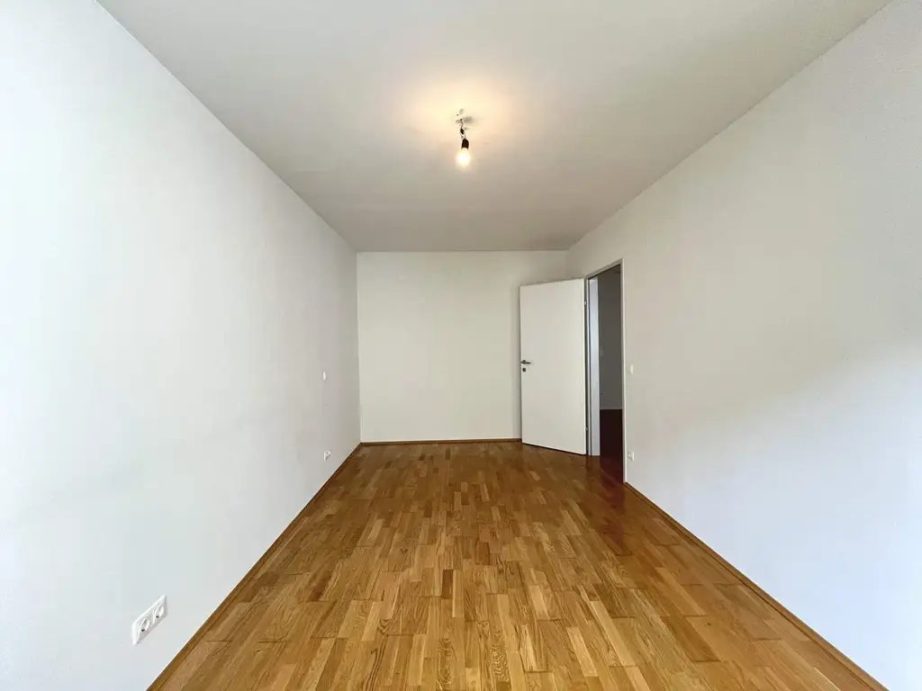 Moderne 2-Zimmer-Wohnung mit Loggia und optimaler Verkehrsanbindung!