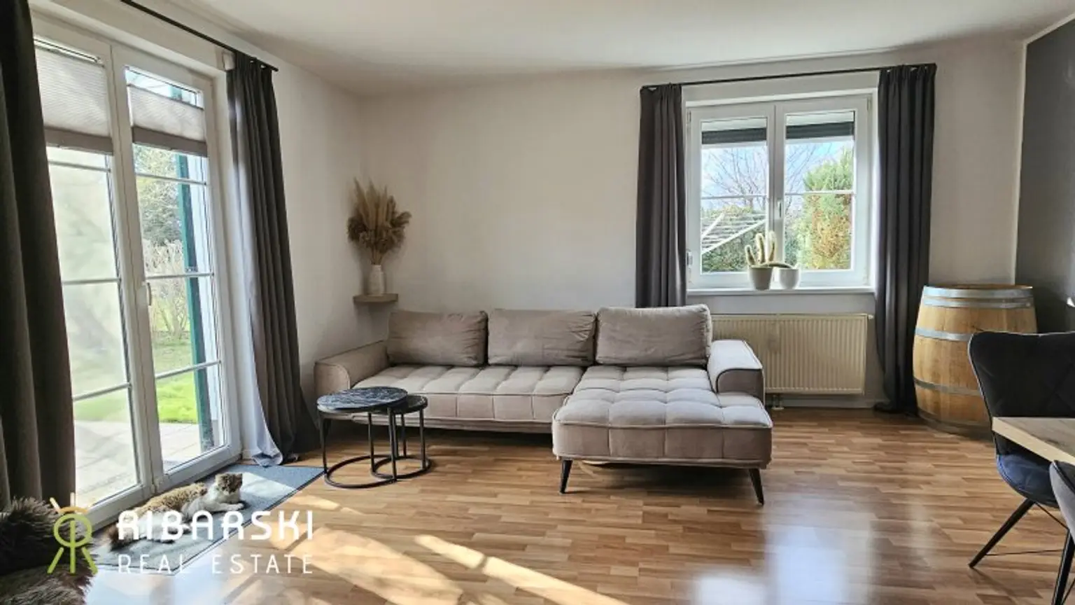 Die Katze ist nicht verkäuflich ;)