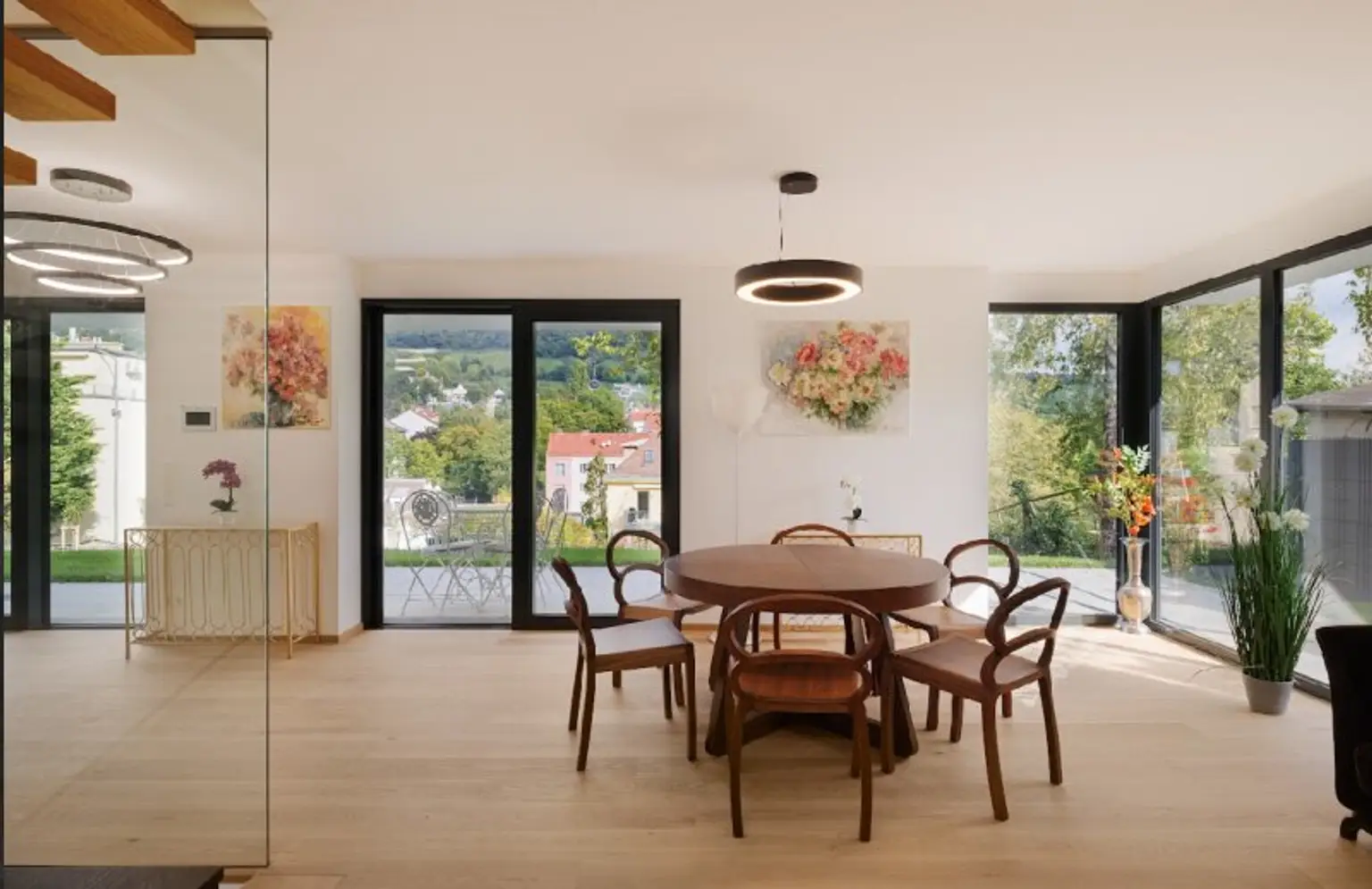 ERSTBEZUG! LUXUS VILLA 1190 MIT DEM WEITBLICK AUF DIE DÖBLINGER WEINBERGE!