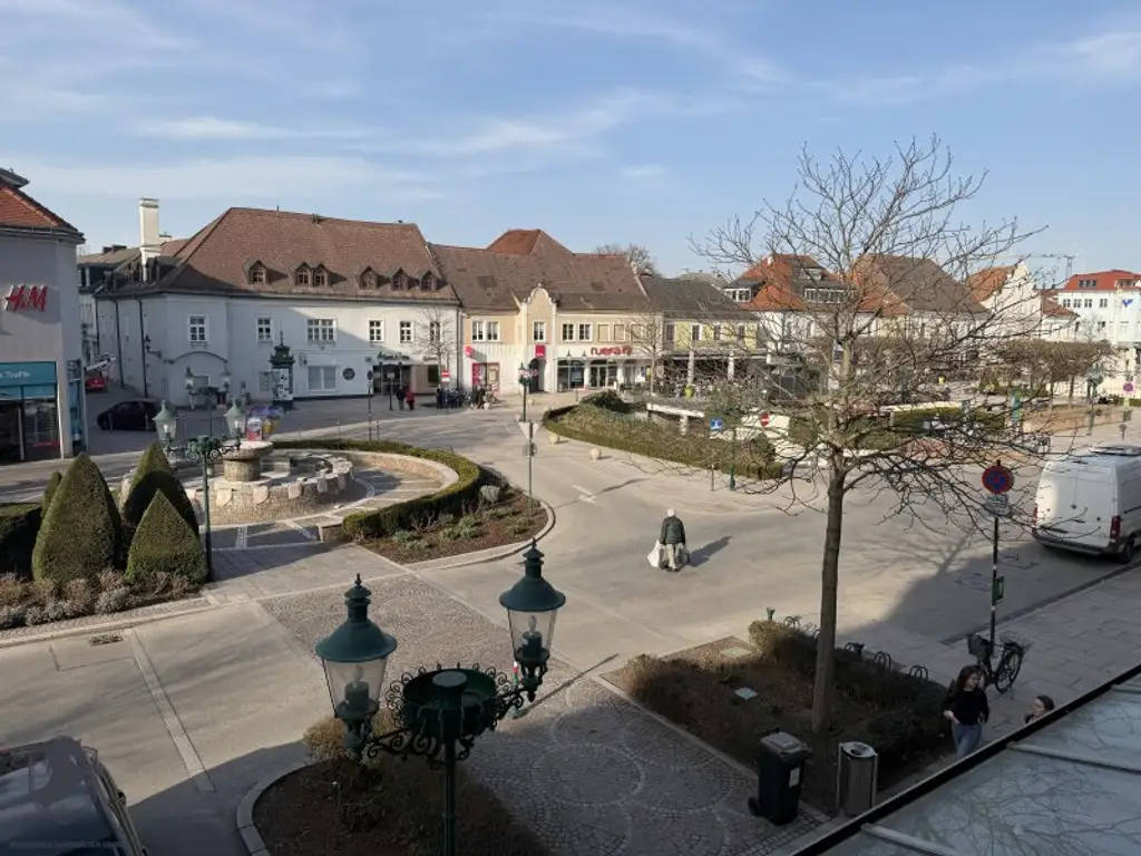 Ordination / Praxisfläche – ca. 380 m² – Hauptplatz Tulln – barrierefrei mit Lift