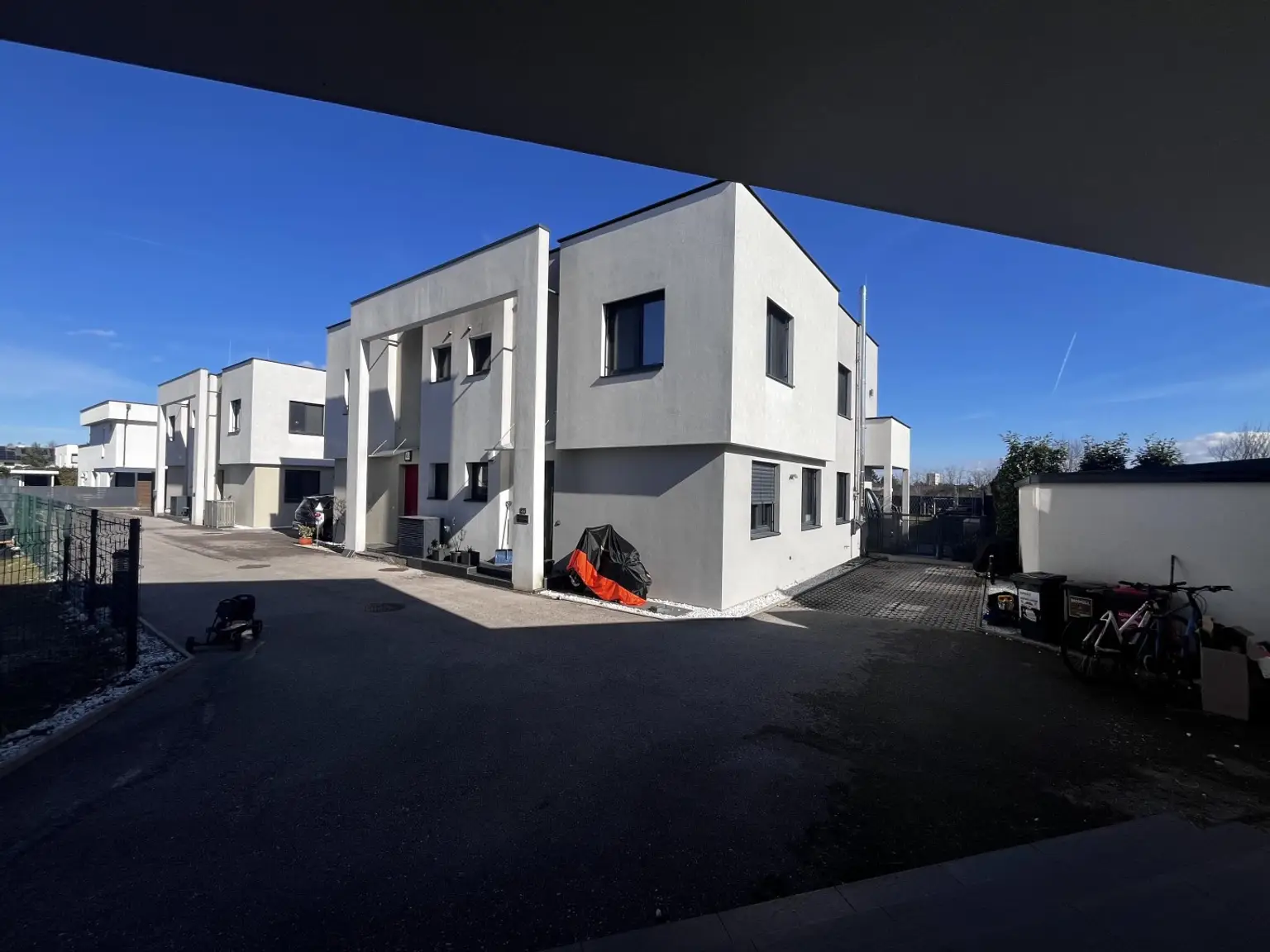26 Vorplatz