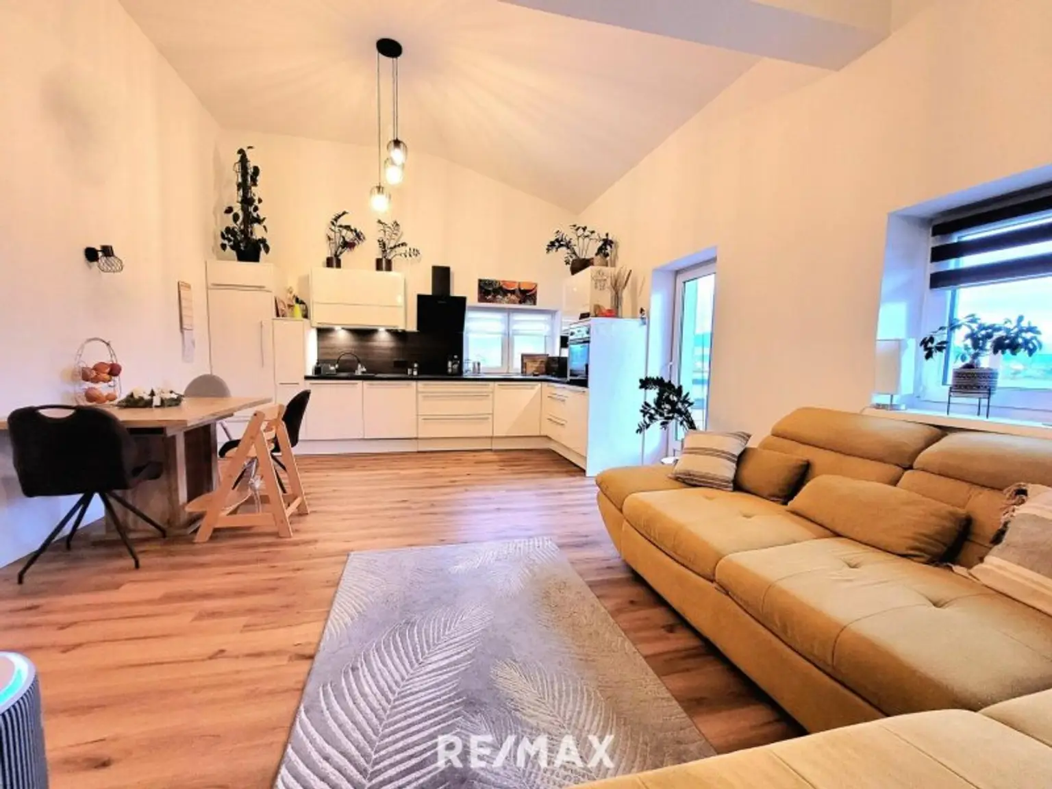 Großer Wohn- Essbereich