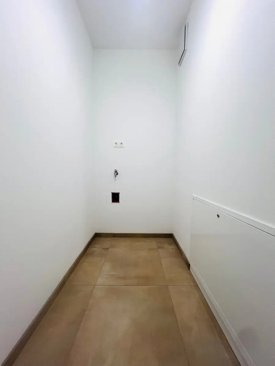 Q | ++ TRAUMHAFTE DREI Zimmer WOHNUNG mit BALKON und KÜCHE ++ | Prima Service Immobilien