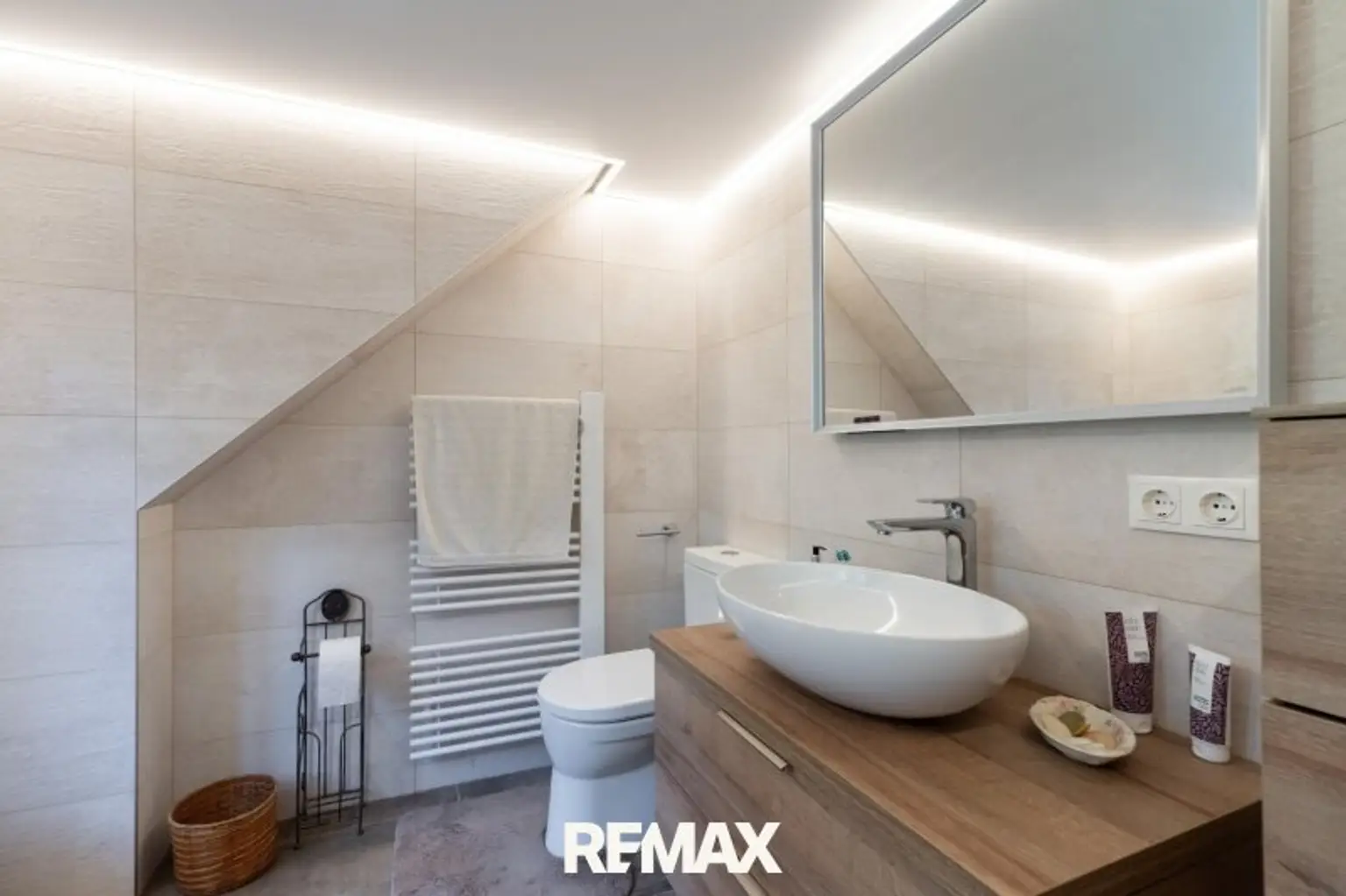 30 Badezimmer OG