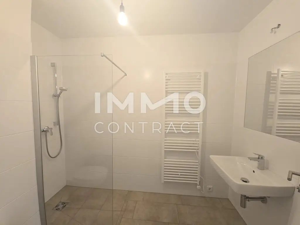 Neuwertige - geförderte 2 Zimmer Wohnung  mit Balkon in zentraler Lage - Idlhofgasse 70 - Top 46
