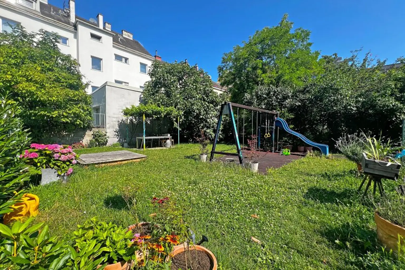 U4 Nähe! 4-Zimmerwohnung mit Gemeinschaftsgarten und Sauna