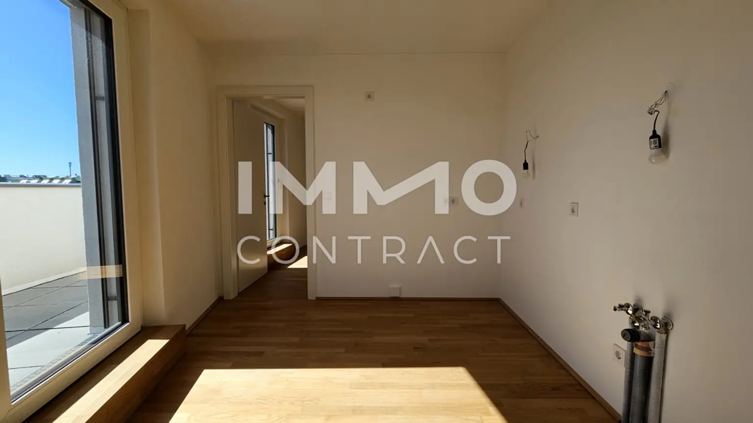 Stylische, großzügige 2-Zimmer-Dachgeschoss-Wohnung mit 23 m2 Südterrasse - Provisionsfrei!