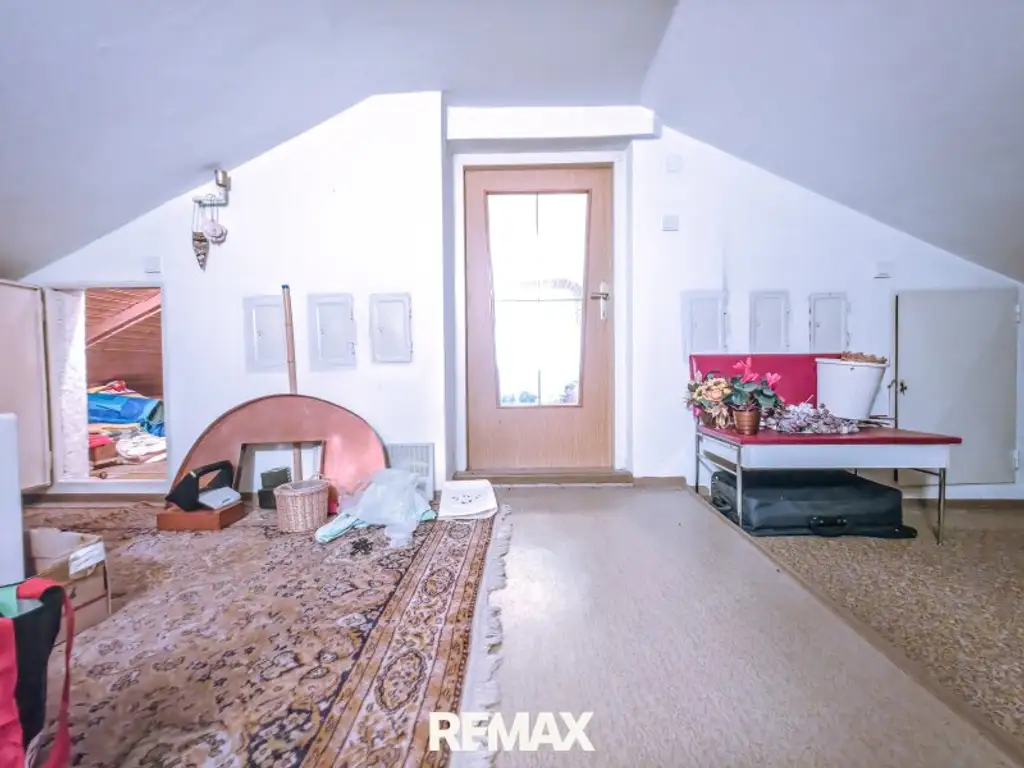 Großzügiges Einfamilienhaus mit vielseitigen Nutzungsmöglichkeiten in sonniger Lage von Oberperfuss!