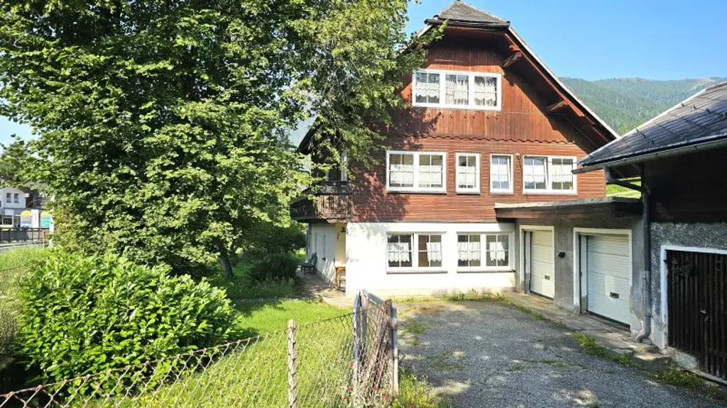 Mehrfamilienhaus mit schönem Grundstück. Zu Fuß zur Therme und zum Skilift - Bad Kleinkirchheim.