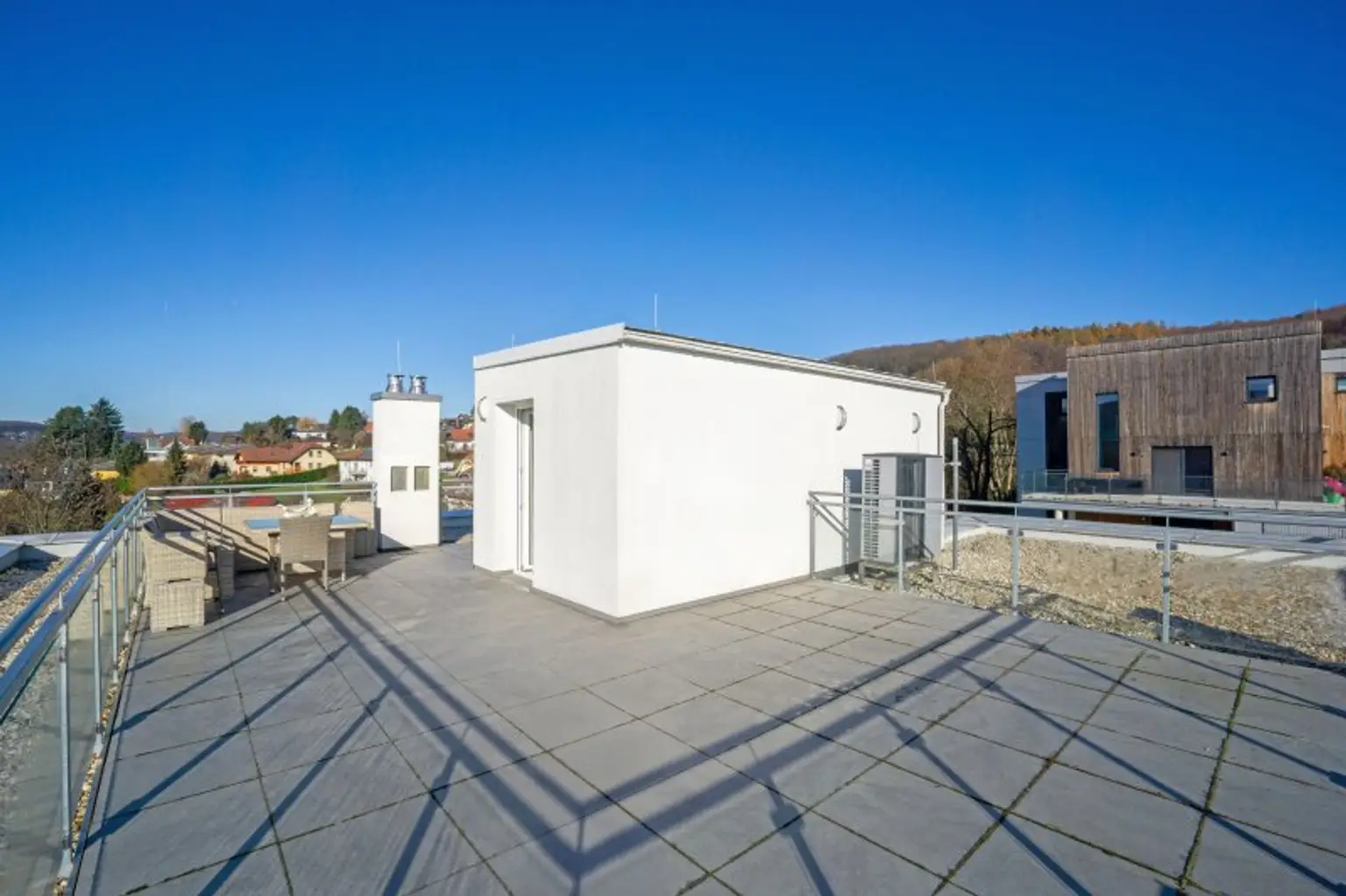 51 m² Dachterrasse mit herrlichem Fernblick