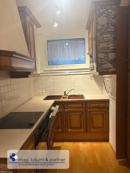 Frisch renovierte 2 Zimmerwohnung mit  Balkon