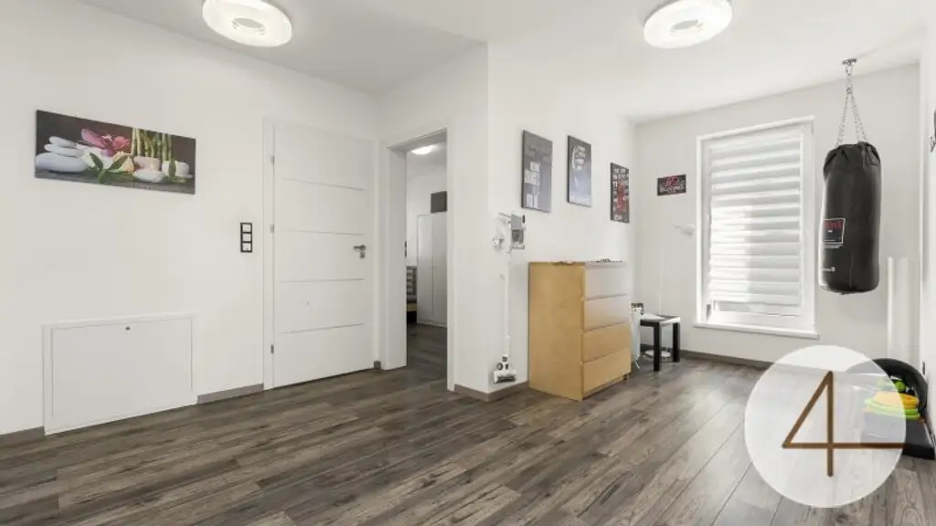 Hochwertiges Traumhaus mit Terrasse, Garage & Carport