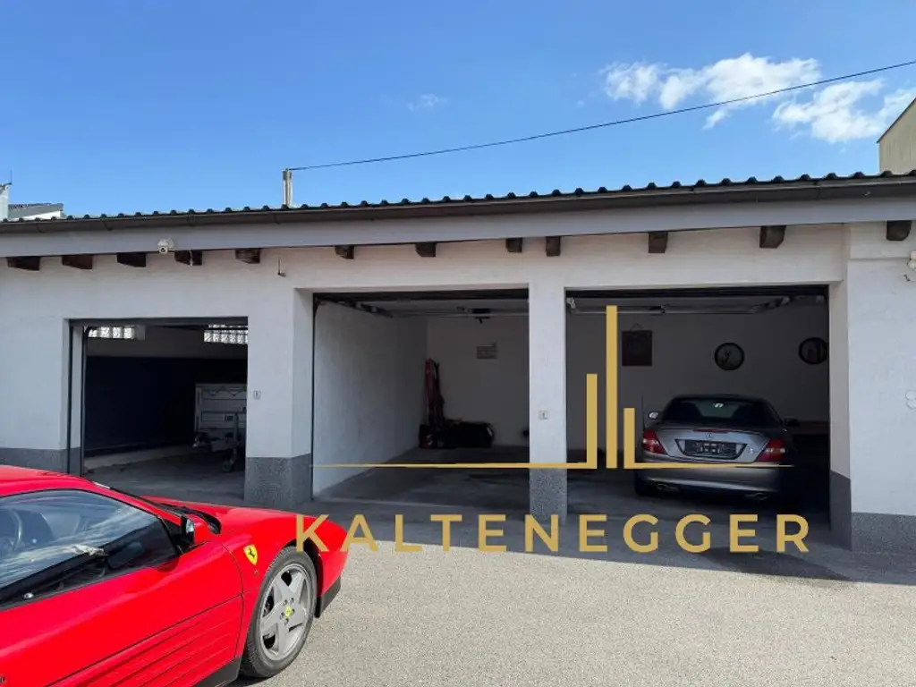 Sonnenbeschienenes Grundstück mit Blick auf die Hohe Wand - ein ländliches Mehrfamilienhaus und ein Einfamilienhaus