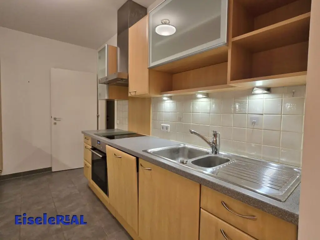 Tolle 3 Zimmer Wohnung – Balkon - Tiefgaragenplatz