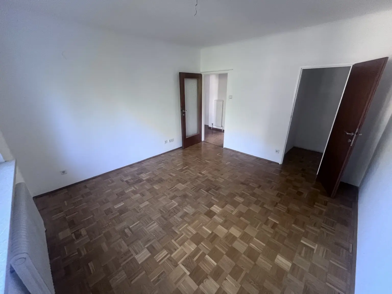 Großes Schlafzimmer