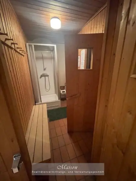 HOFGRÜNRUHELAGE - WUNDERSCHÖNE 2-ZIMMER-WOHNUNG IN TOPZUSTAND!