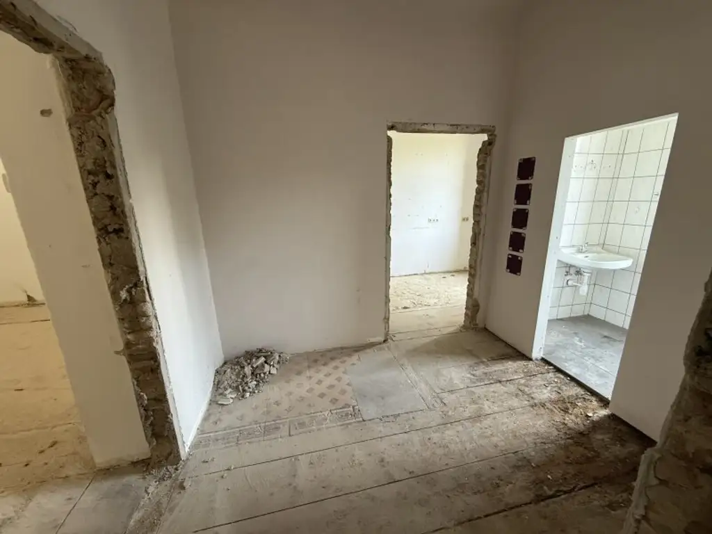 Abbruchobjekt oder Sanierung - Zinshaus Mitten im Zentrum