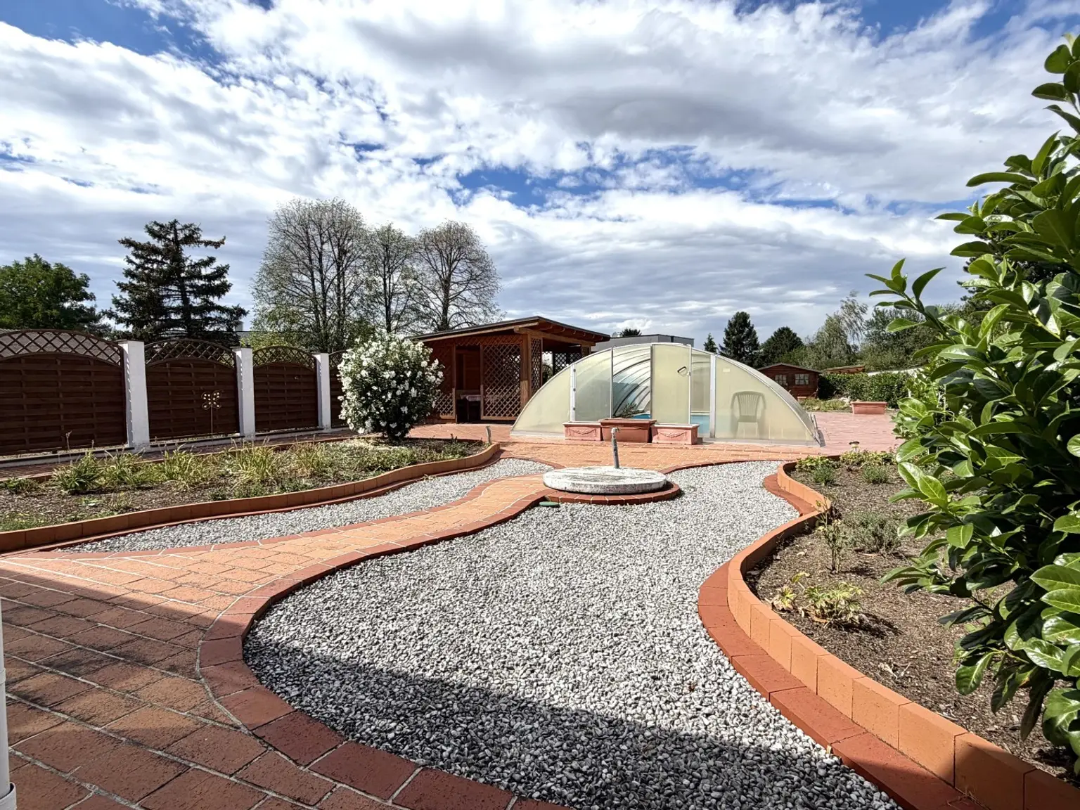 4 GARTEN