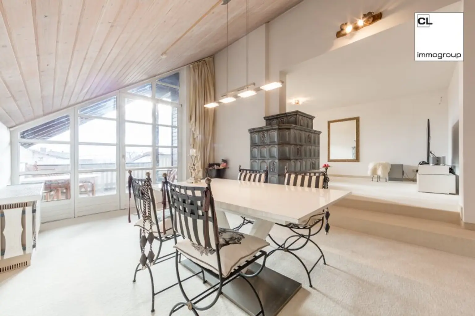 Mondsee Top Lage: Exklusive Maisonette-Dachgeschosswohnung mit 3 Balkon- und Terrassenbereichen