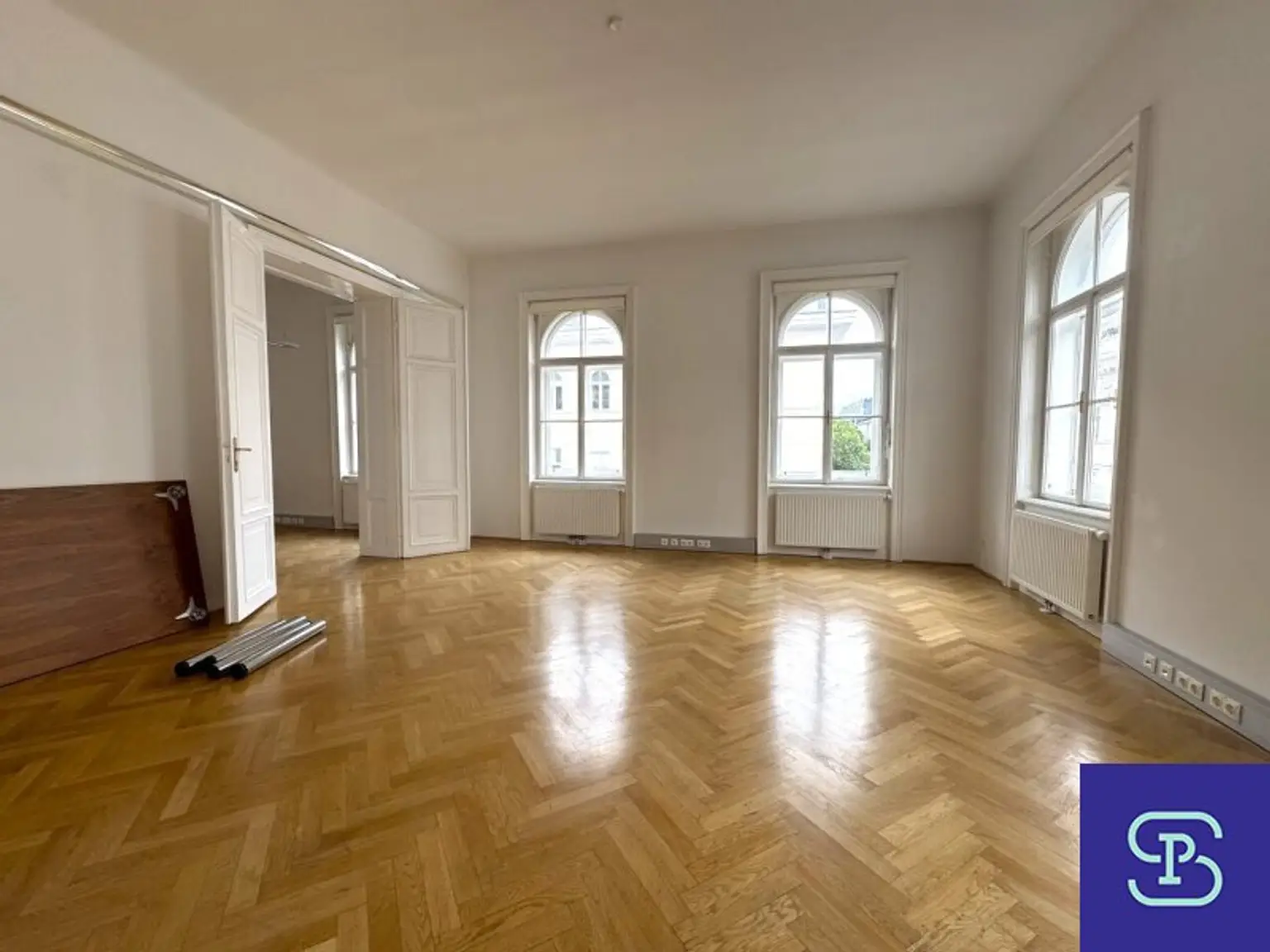 Neutorgasse: Klimatisiertes 193m² Stilaltbau-Büro mit 5 Zimmern und Lift - 1010 Wien