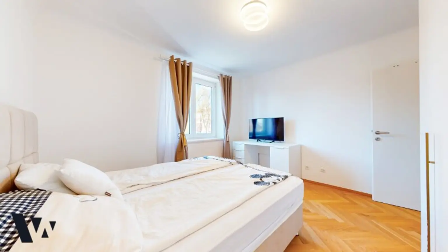 VOLLMÖBLIERTE 4-ZIMMER-DESIGNERWOHNUNG MIT BALKON | VIDEO-PRÄSENTATION