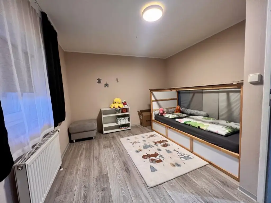 NOTVERKAUF !! Klein-Harras, renoviertes Multifunktionshaus, 30 Minuten von Wien Donaustadt