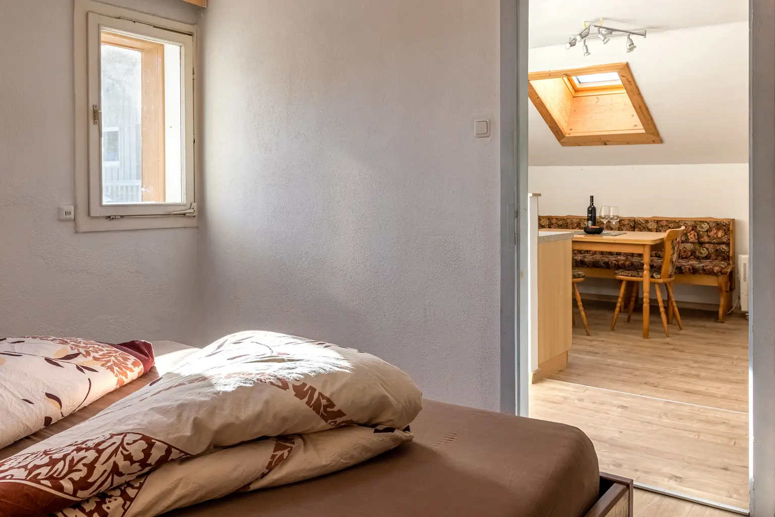 MIETE - Renovierte 3 Zimmerwohnung mit Balkon -  inkl. aller Betriebskosten