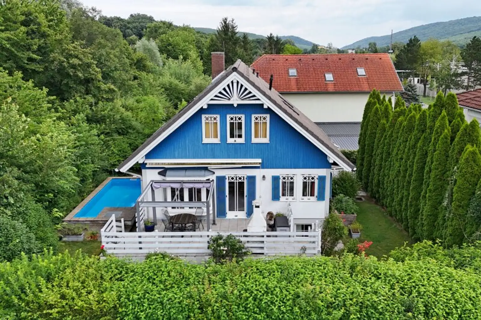 Familienidyll mit Praxisoption in Breitenfurt bei Wien: 6 Zimmer und Pool