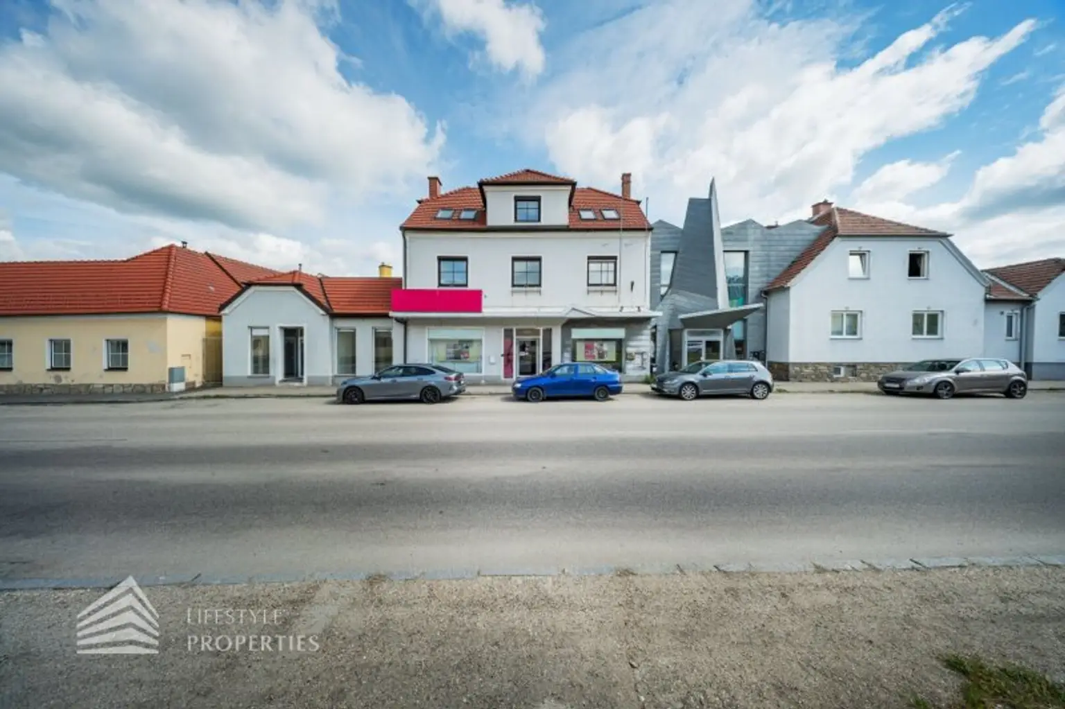 Großzügige Wohnung mit Terrasse in zentraler Lage von Horn