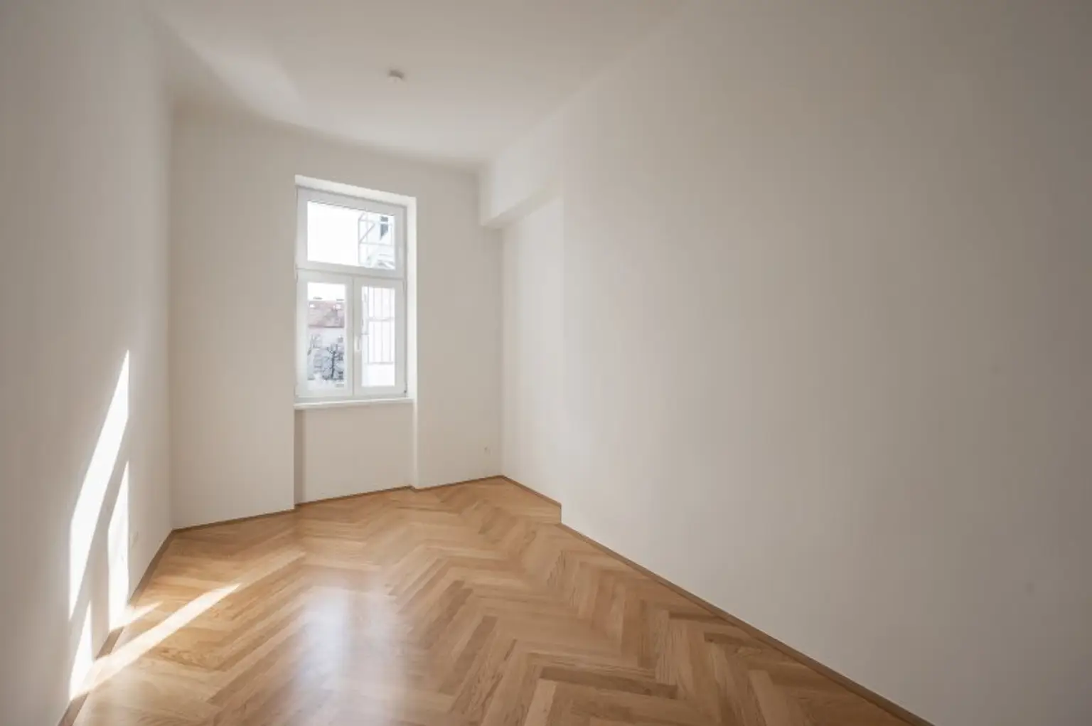 ++NEU++ Generalsanierte Stilvolle 3-Zimmer Altbauwohnung – Erstbezug in 1070!