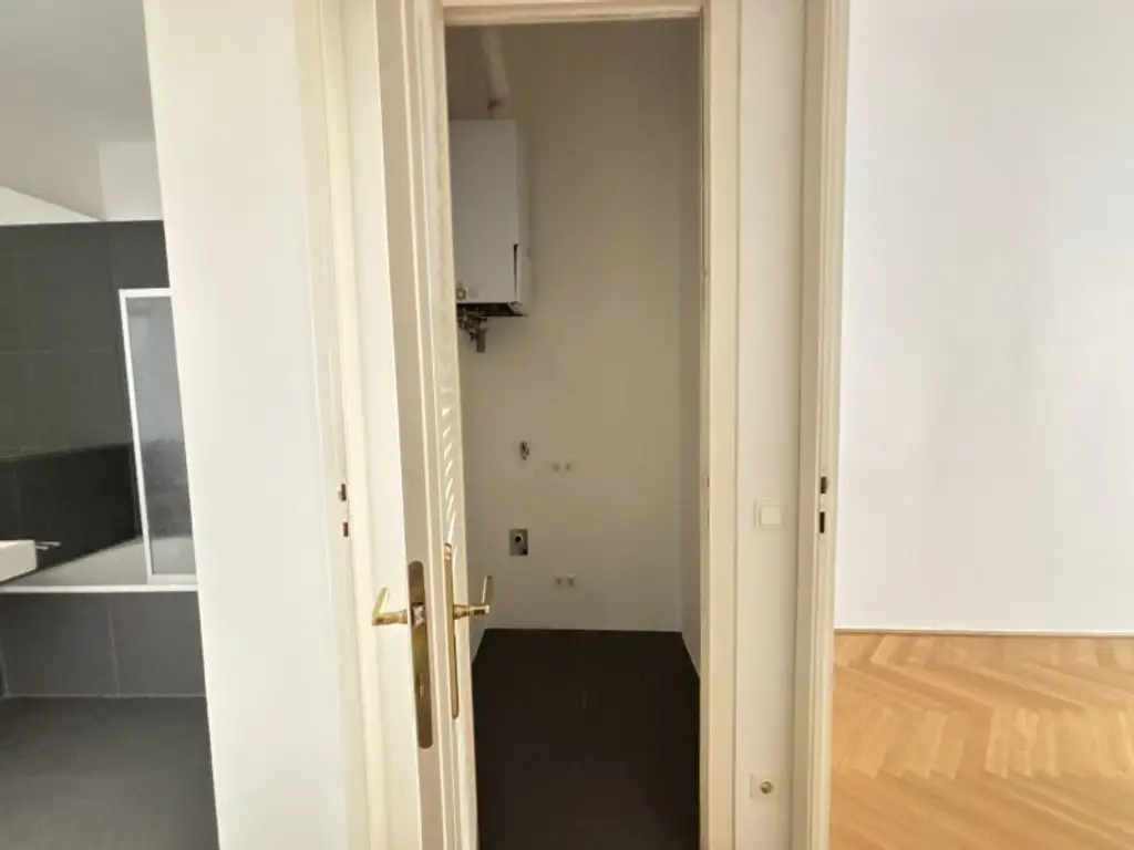 TOPZUSTAND + UNBEFRISTET + nächst PARADISGASSE!