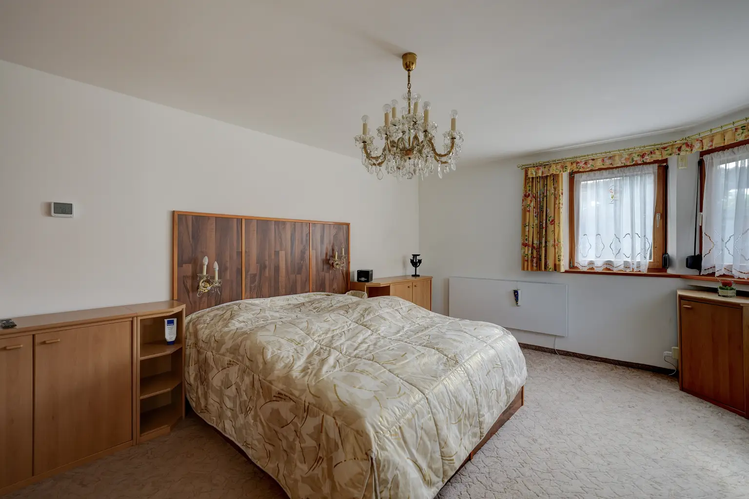 ENTWURF ** Urlaub zu Hause - Nur ca. 100 Meter vom Neufelder See entfernt – charmantes Haus auf Pachtgrund + Pool, Sauna & Gästezimmer ** ENTWURF