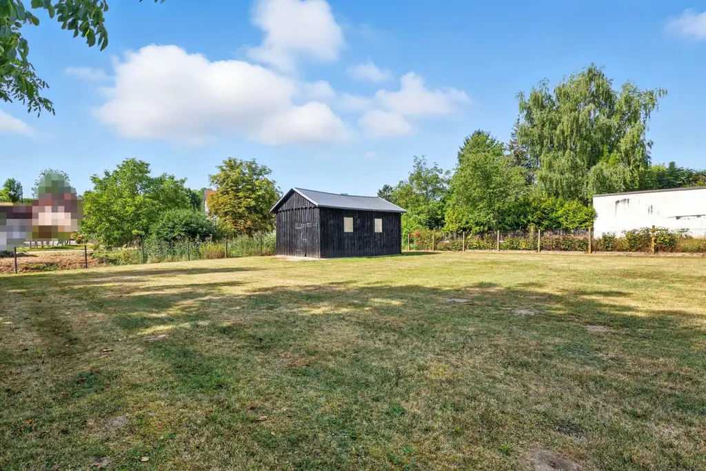 Modernisiertes Einfamilienhaus mit großzügigem Grundstück und Ausbaupotenzial
