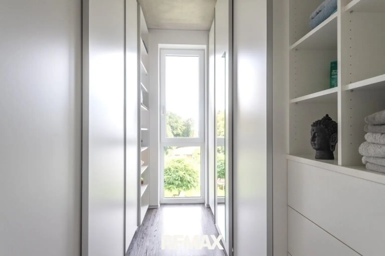 Ankleide/Schrankzimmer