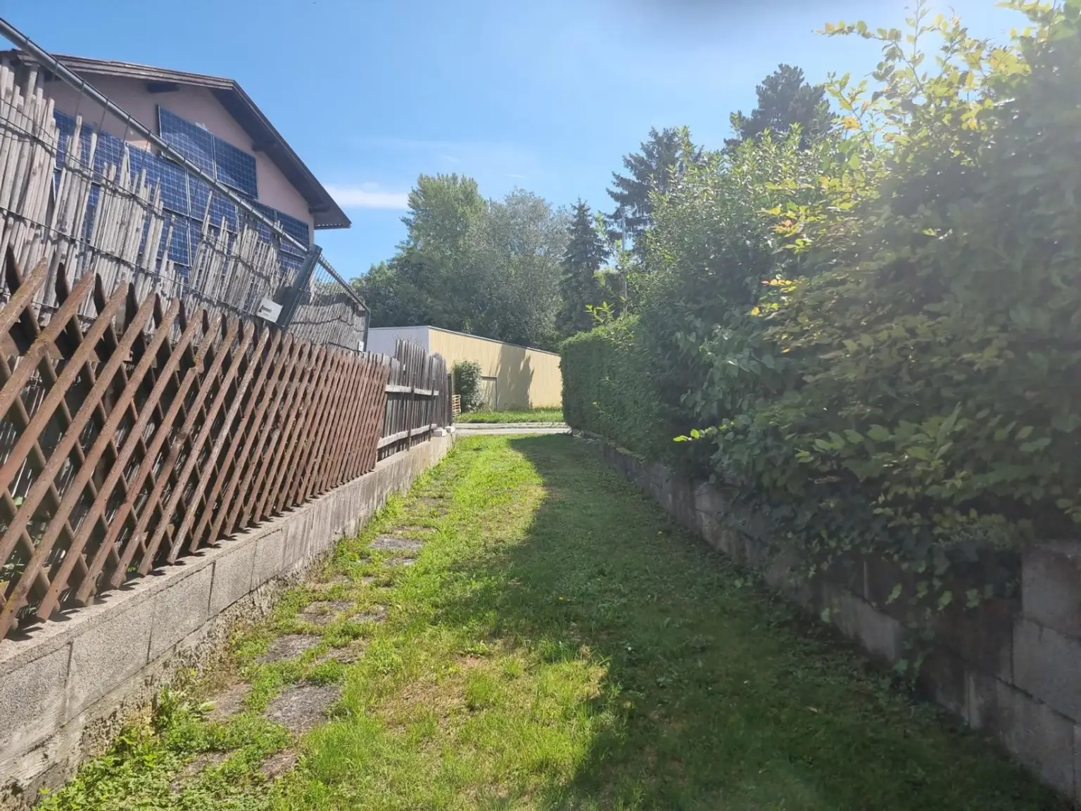 "Universelles Grundstück in Zentrumszone"