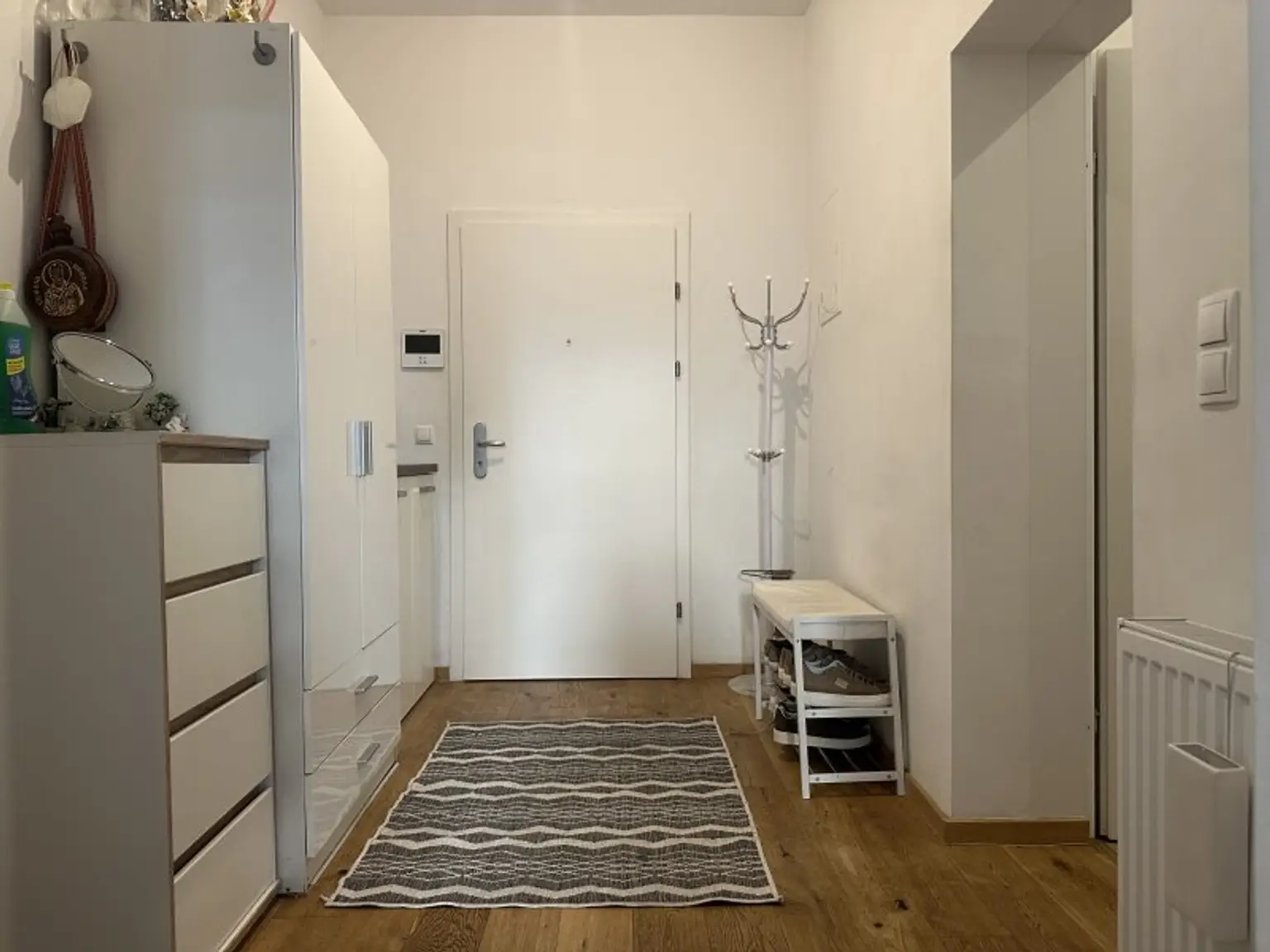 Vollsanierte 2-Zimmer-Wohnung in generalsaniertem Altbau