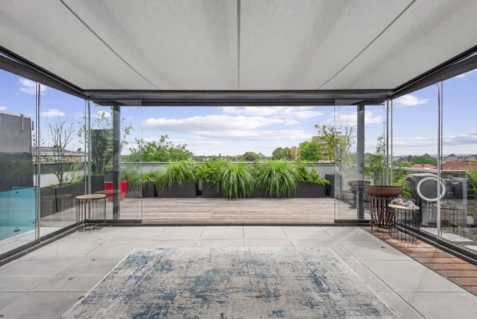 Großzügiges Maisonette-Penthouse zur Miete – mit Dachterrasse, Sauna und Whirlpool in Brunn am Gebirge