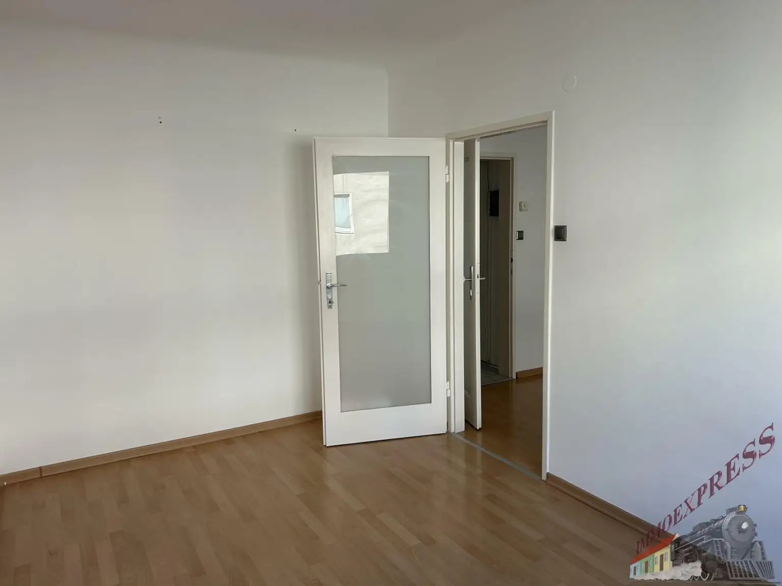 Perfekte WG-Wohnung für 2 Studierende im 11. Bezirk – top Lage & möbliert