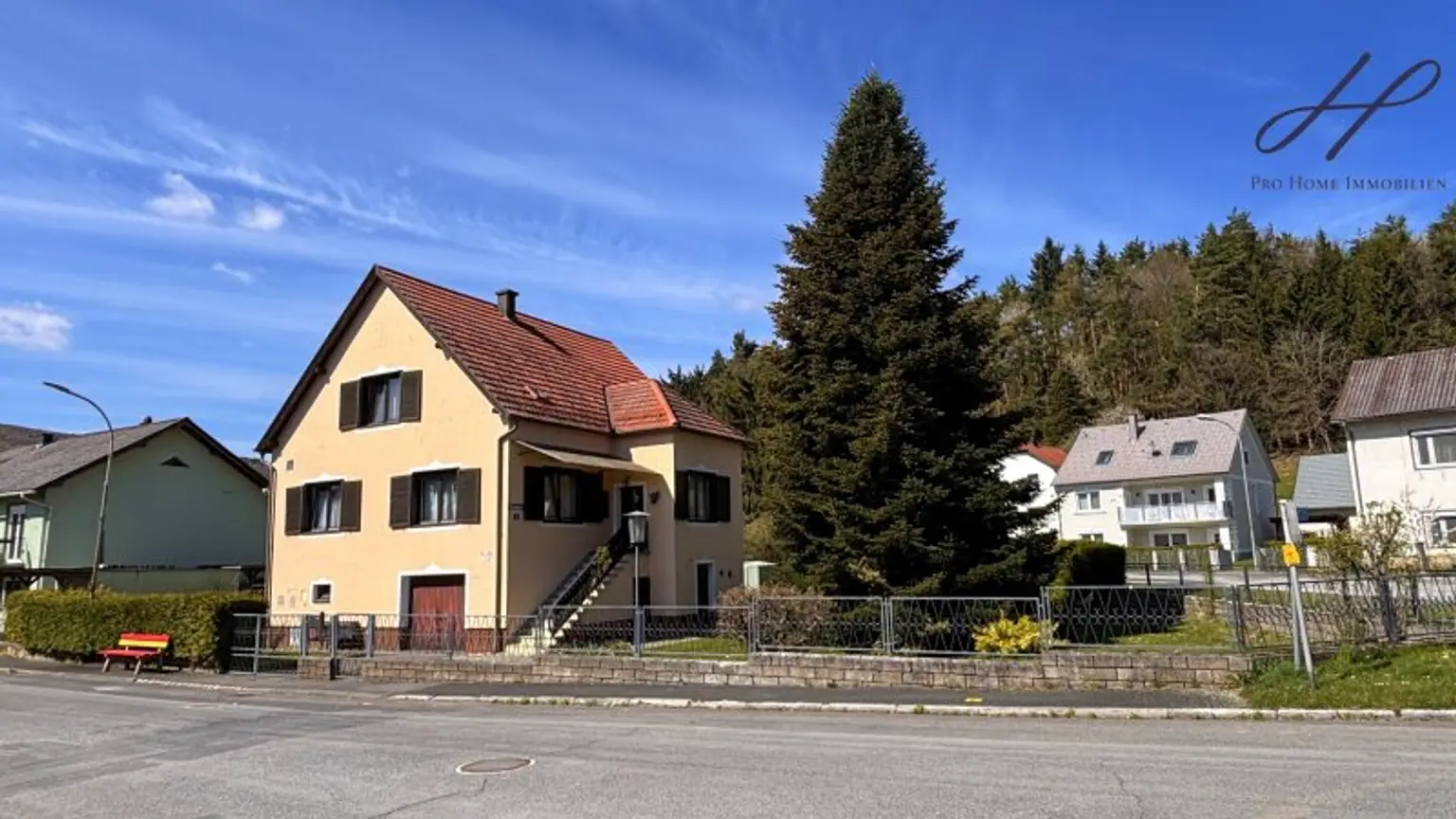 Straßenansicht
