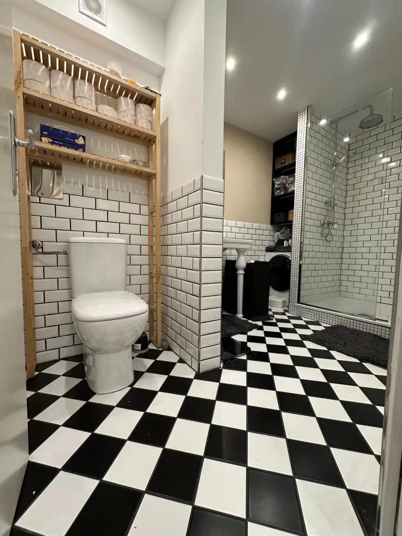 2 Bad mit WC und Dusche