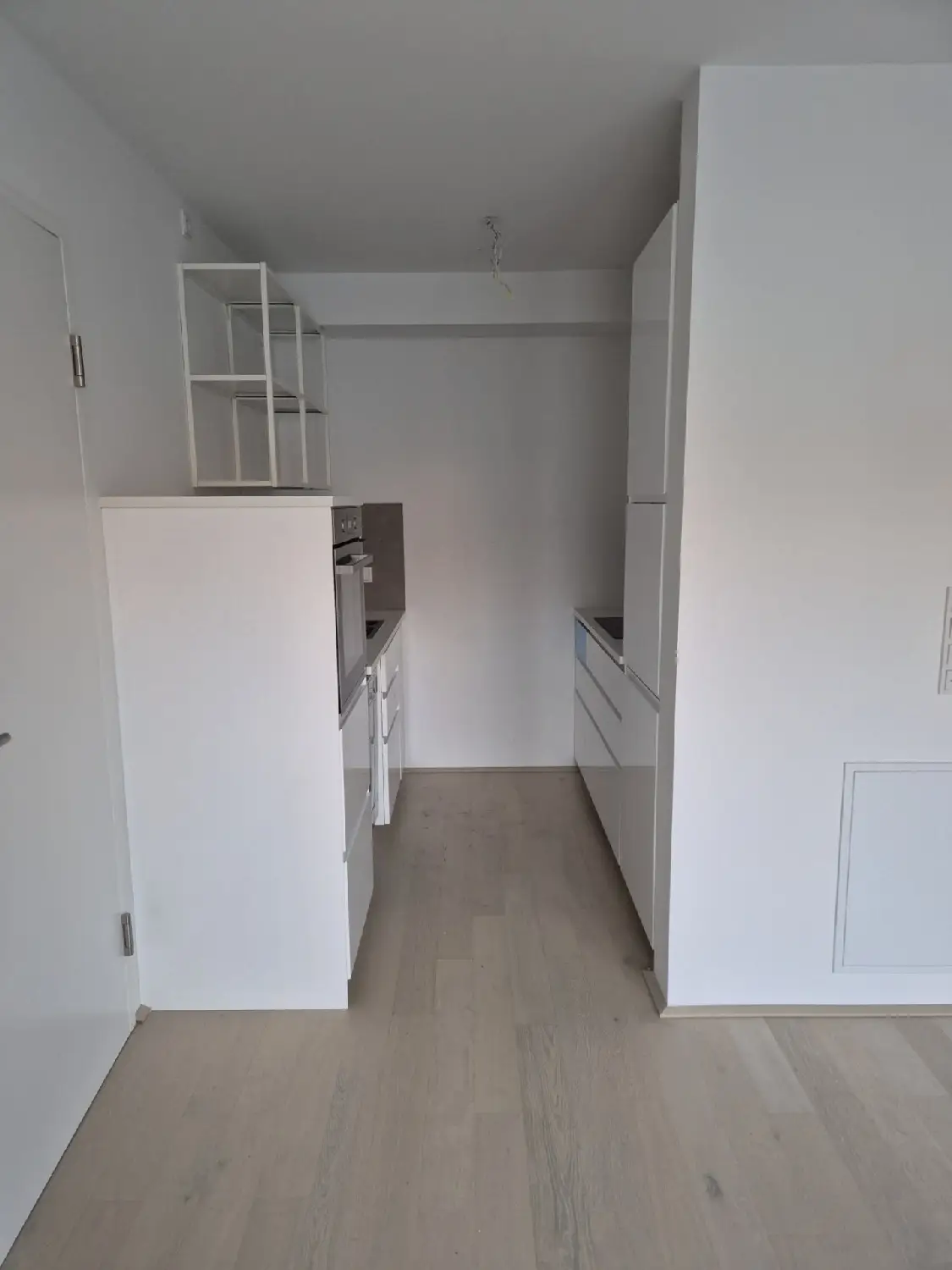 Moderne Stadtwohnung im 6. Stock mit Balkon – Erstbezug